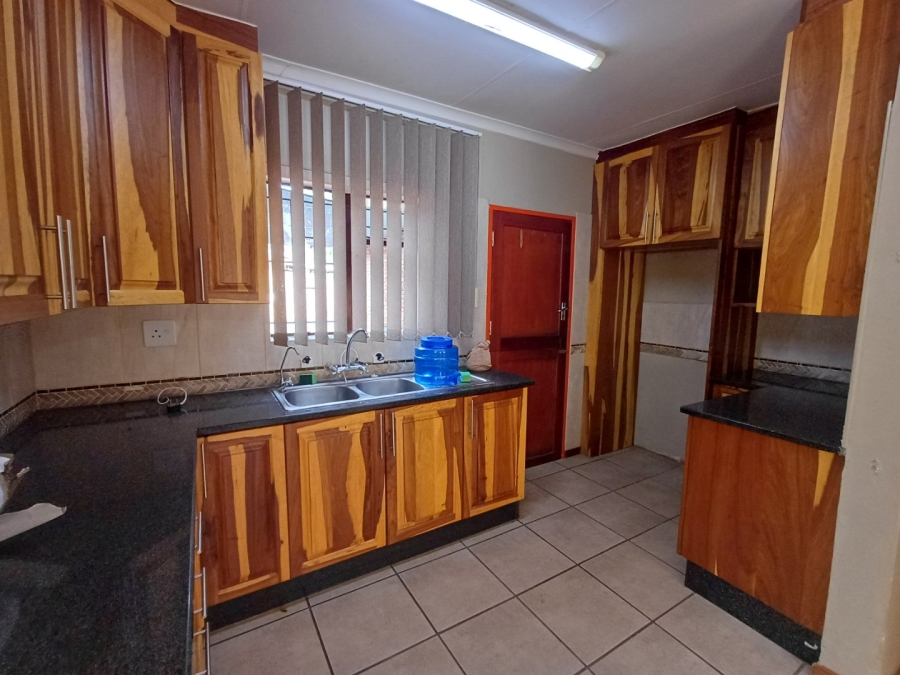 5 Bedroom Property for Sale in Thabazimbi Limpopo