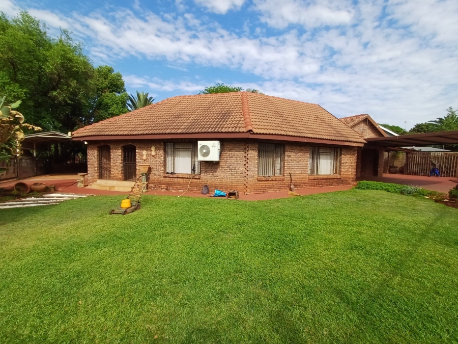 5 Bedroom Property for Sale in Thabazimbi Limpopo