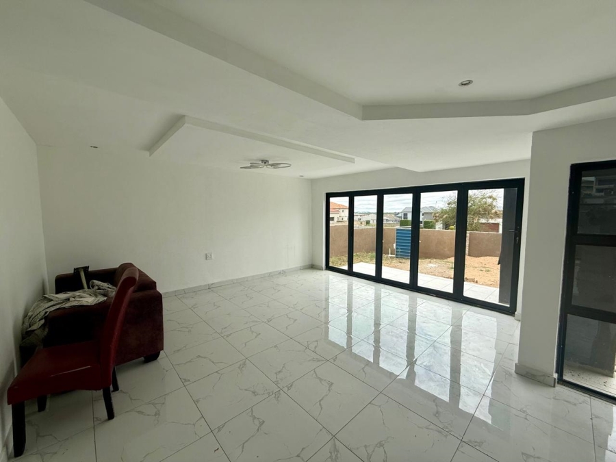 4 Bedroom Property for Sale in Woodhill Estate Limpopo