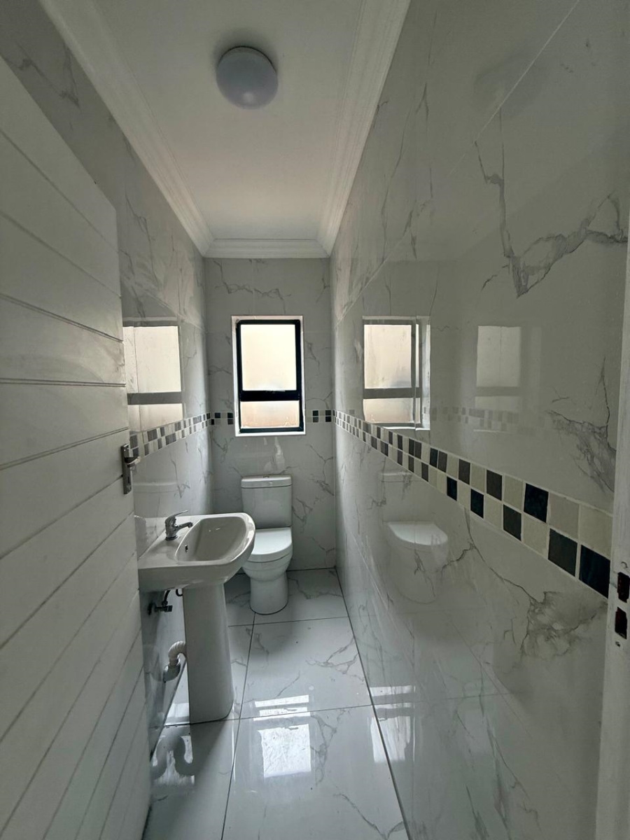 4 Bedroom Property for Sale in Woodhill Estate Limpopo