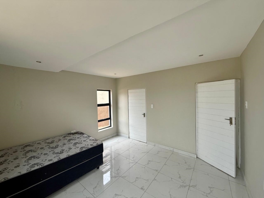 4 Bedroom Property for Sale in Woodhill Estate Limpopo