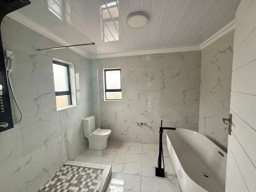 4 Bedroom Property for Sale in Woodhill Estate Limpopo