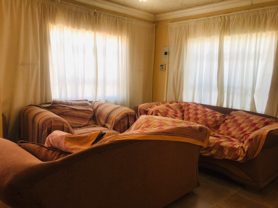 To Let 4 Bedroom Property for Rent in Emdo Park Limpopo