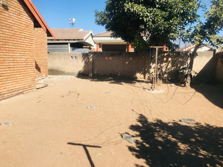 To Let 4 Bedroom Property for Rent in Emdo Park Limpopo