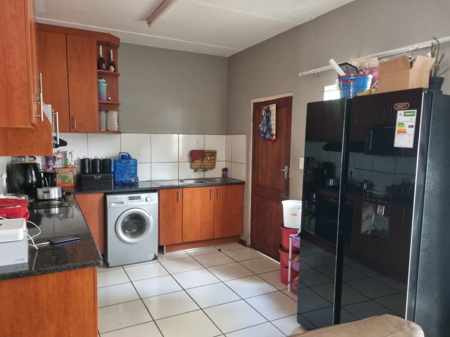 To Let 3 Bedroom Property for Rent in Moregloed Limpopo