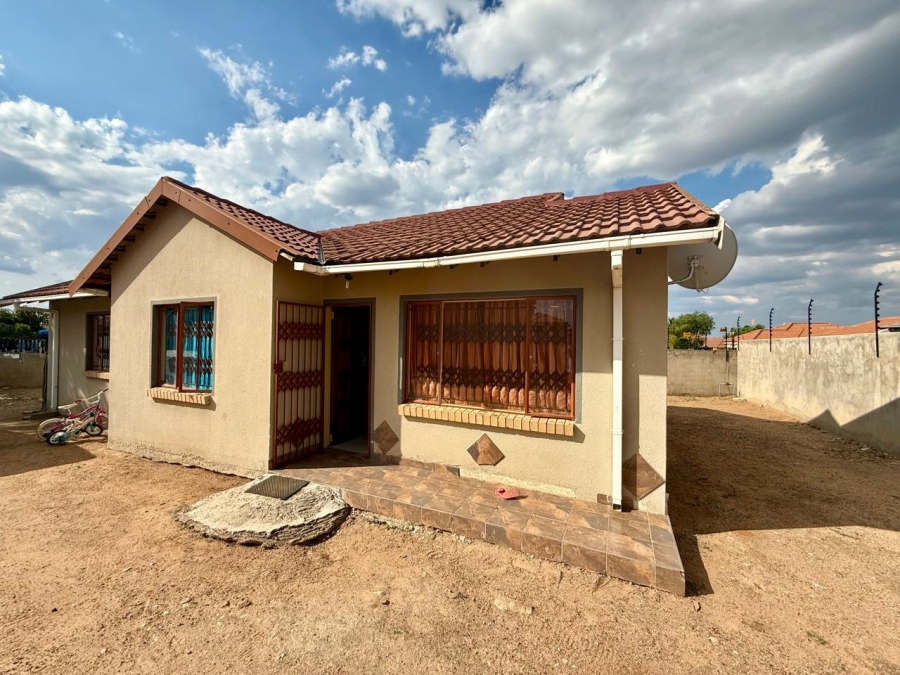 3 Bedroom Property for Sale in Mahlasedi Park Limpopo