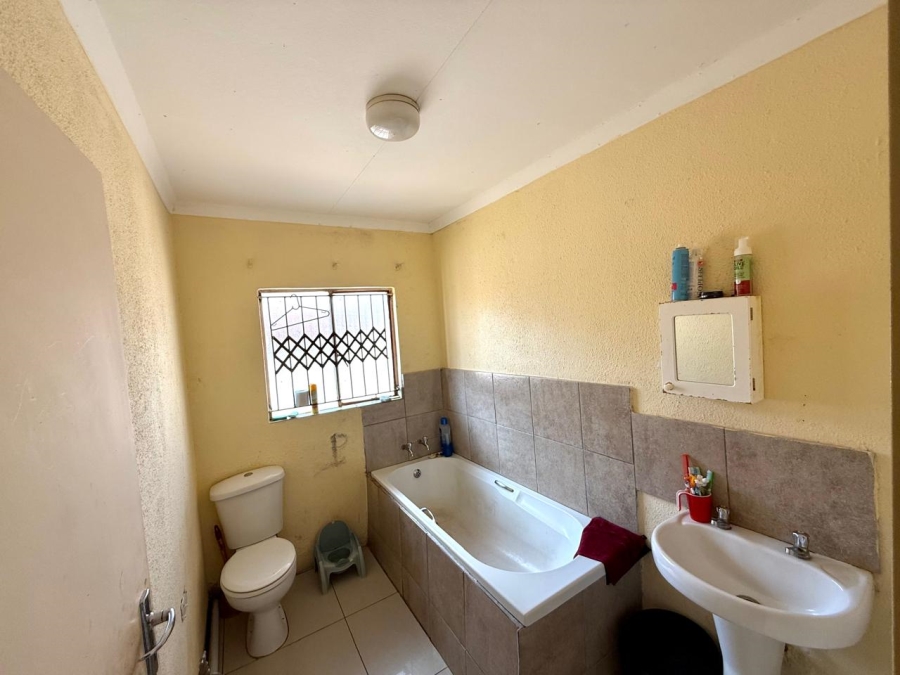 3 Bedroom Property for Sale in Mahlasedi Park Limpopo