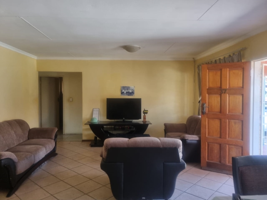 To Let 3 Bedroom Property for Rent in Bendor Limpopo