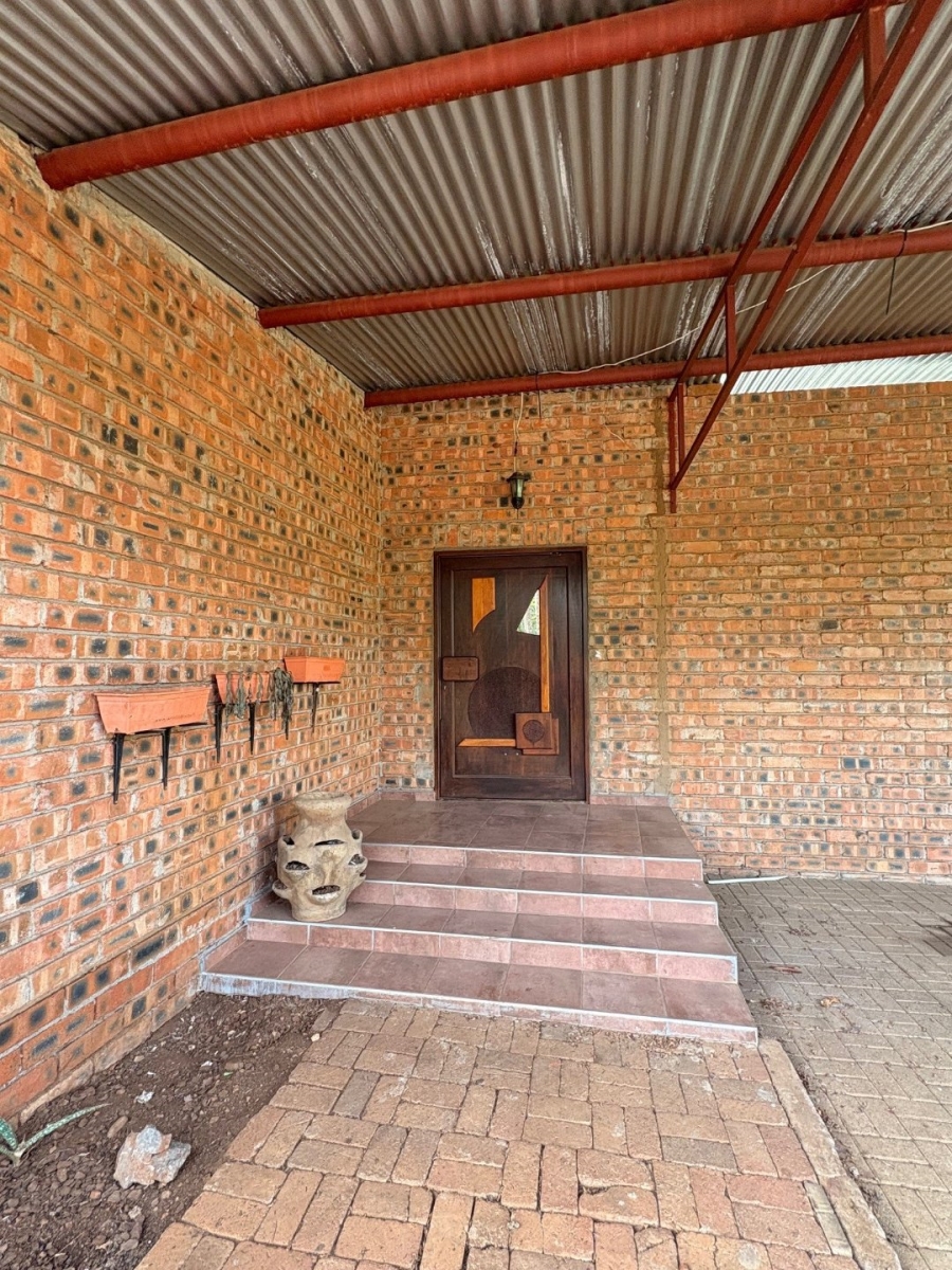 To Let 3 Bedroom Property for Rent in Dalmada A H Limpopo