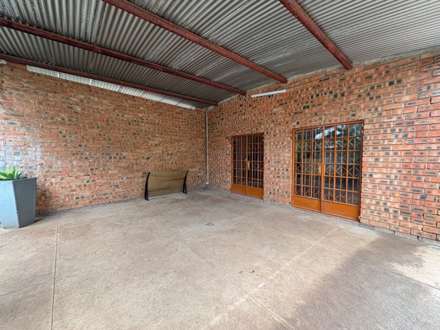 To Let 3 Bedroom Property for Rent in Dalmada A H Limpopo
