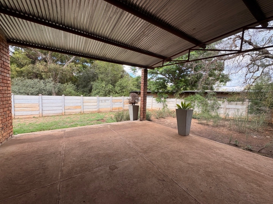 To Let 3 Bedroom Property for Rent in Dalmada A H Limpopo