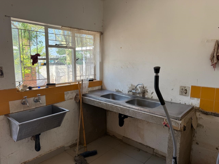  Bedroom Property for Sale in Fauna Park Limpopo