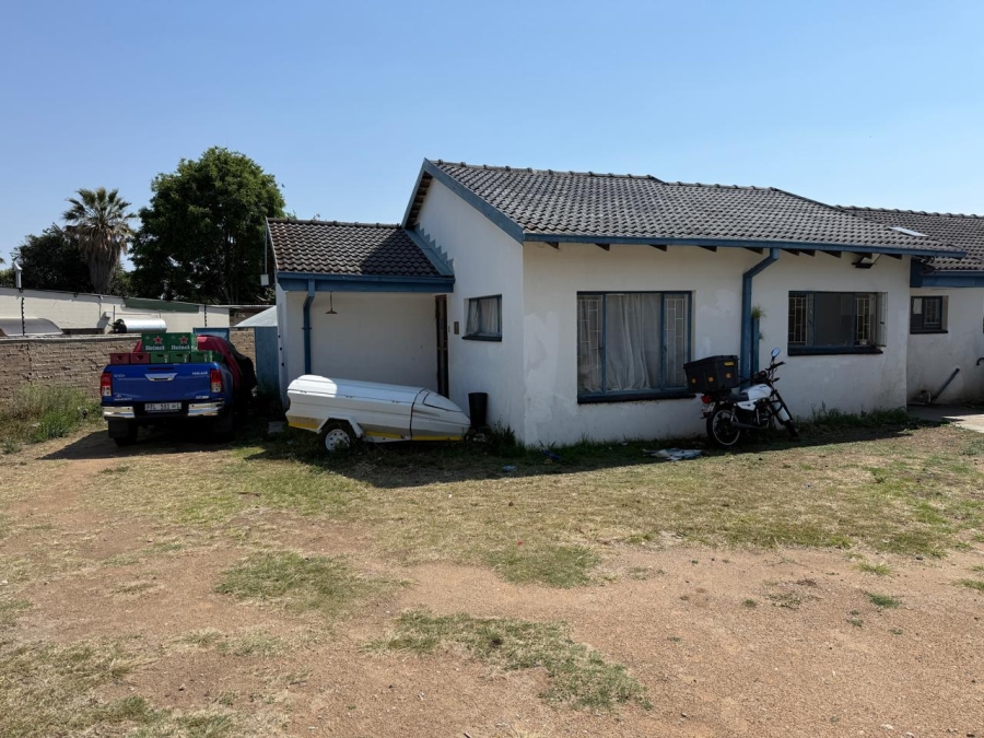  Bedroom Property for Sale in Penina Park Limpopo