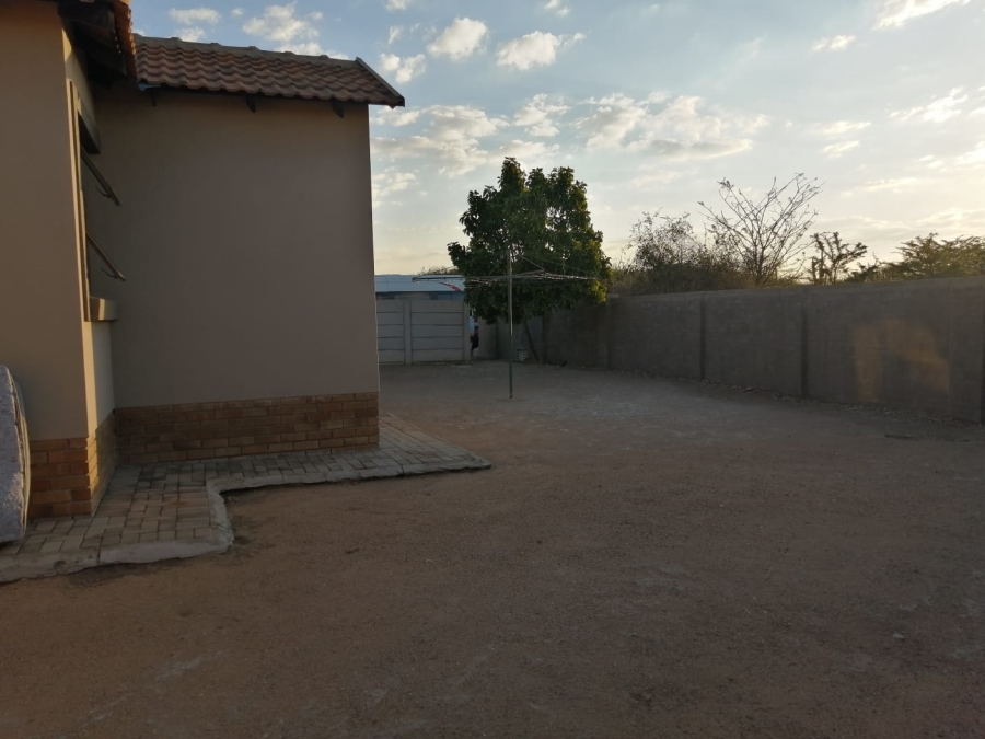 To Let 3 Bedroom Property for Rent in Bendor Limpopo