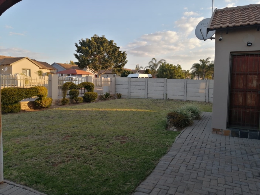 To Let 3 Bedroom Property for Rent in Bendor Limpopo