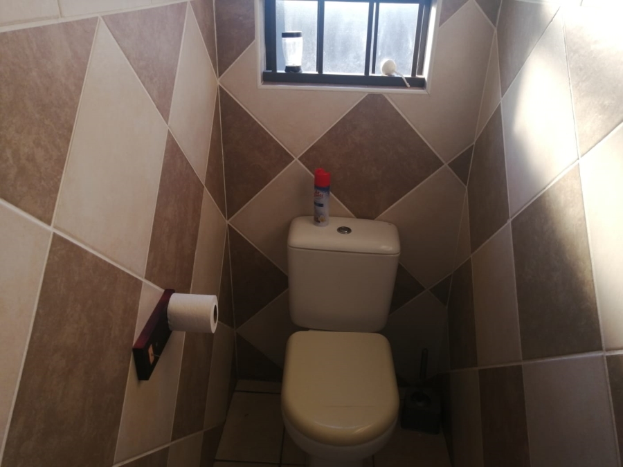 To Let 3 Bedroom Property for Rent in Bendor Limpopo