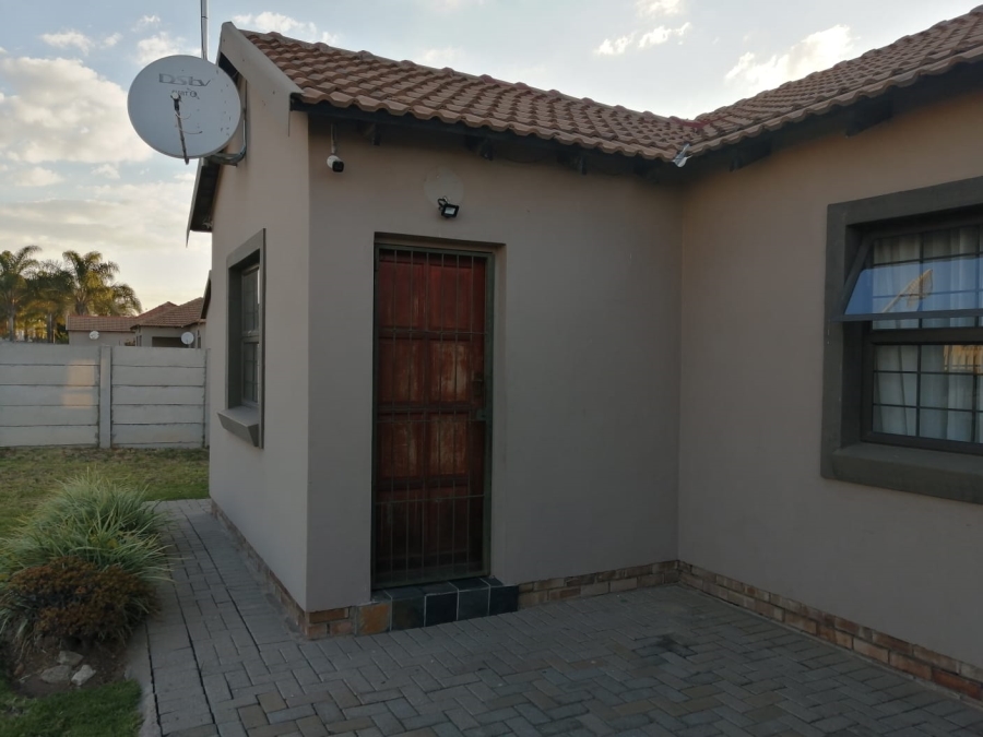 To Let 3 Bedroom Property for Rent in Bendor Limpopo