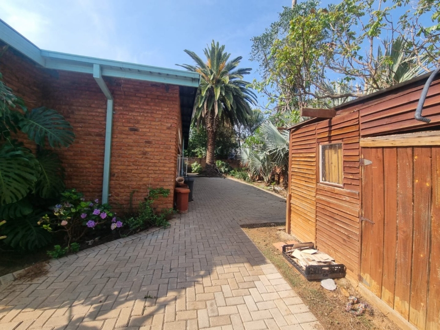 To Let 4 Bedroom Property for Rent in Fauna Park Limpopo