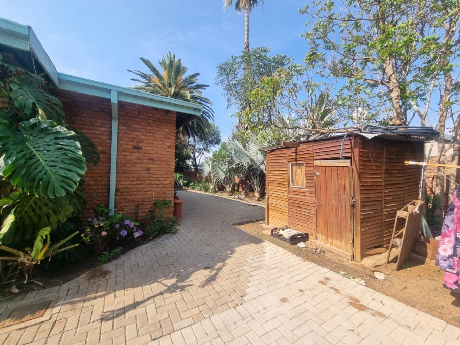 To Let 4 Bedroom Property for Rent in Fauna Park Limpopo