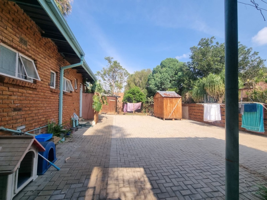 To Let 4 Bedroom Property for Rent in Fauna Park Limpopo