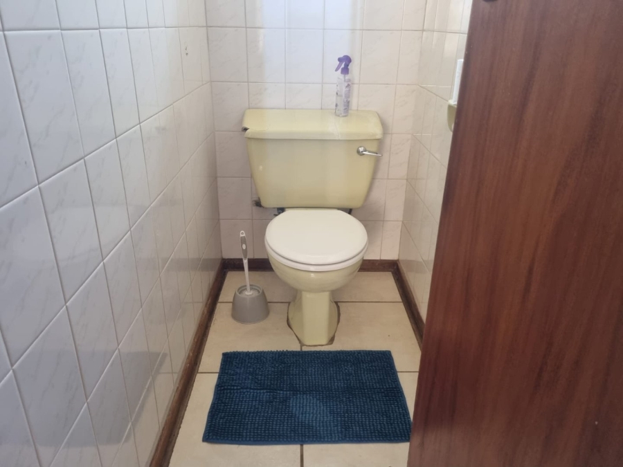 To Let 4 Bedroom Property for Rent in Fauna Park Limpopo