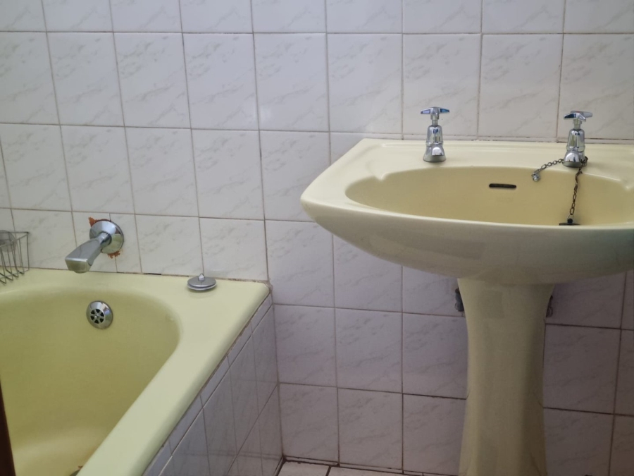 To Let 4 Bedroom Property for Rent in Fauna Park Limpopo