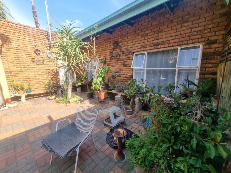 To Let 4 Bedroom Property for Rent in Fauna Park Limpopo