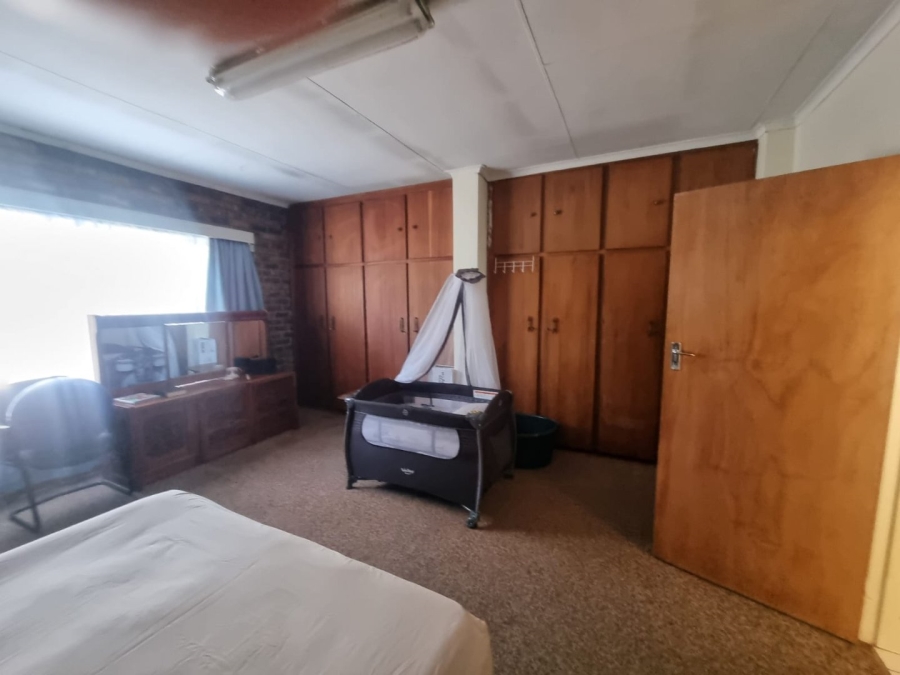 To Let 4 Bedroom Property for Rent in Fauna Park Limpopo