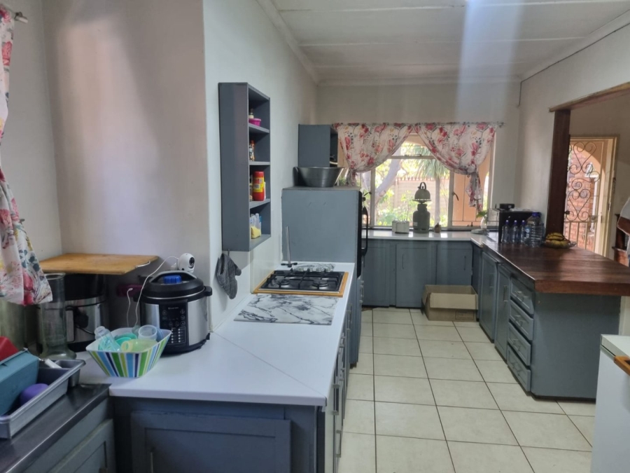 To Let 4 Bedroom Property for Rent in Fauna Park Limpopo