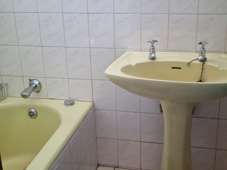 To Let 4 Bedroom Property for Rent in Fauna Park Limpopo