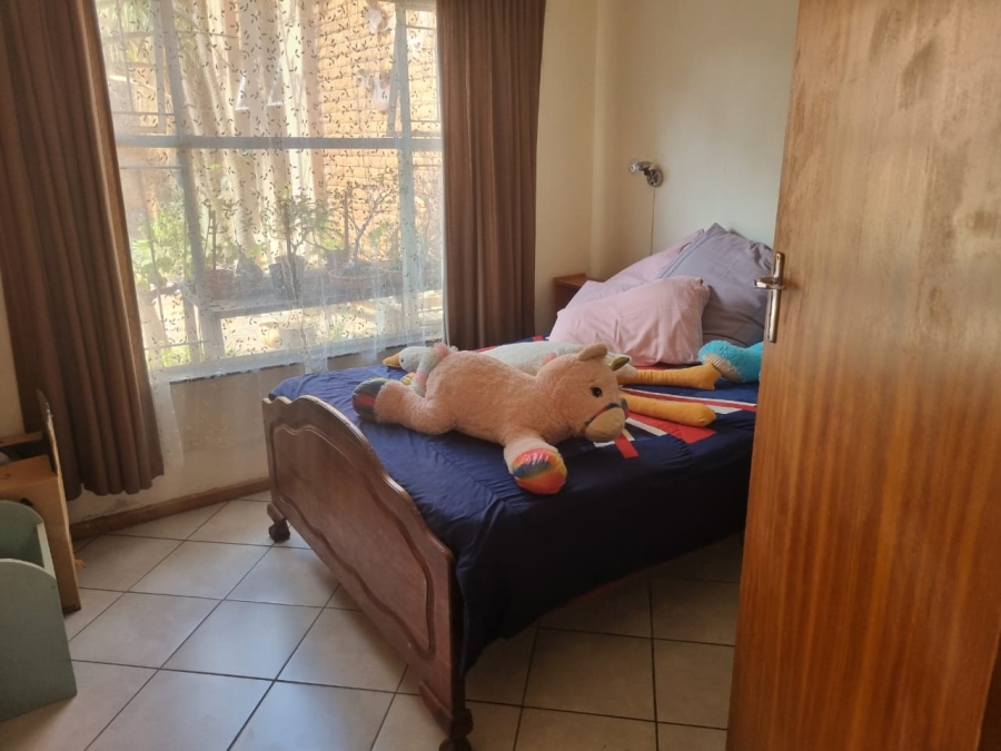 To Let 4 Bedroom Property for Rent in Fauna Park Limpopo