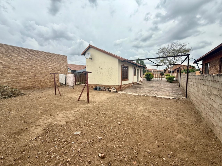 2 Bedroom Property for Sale in Ivydale Limpopo