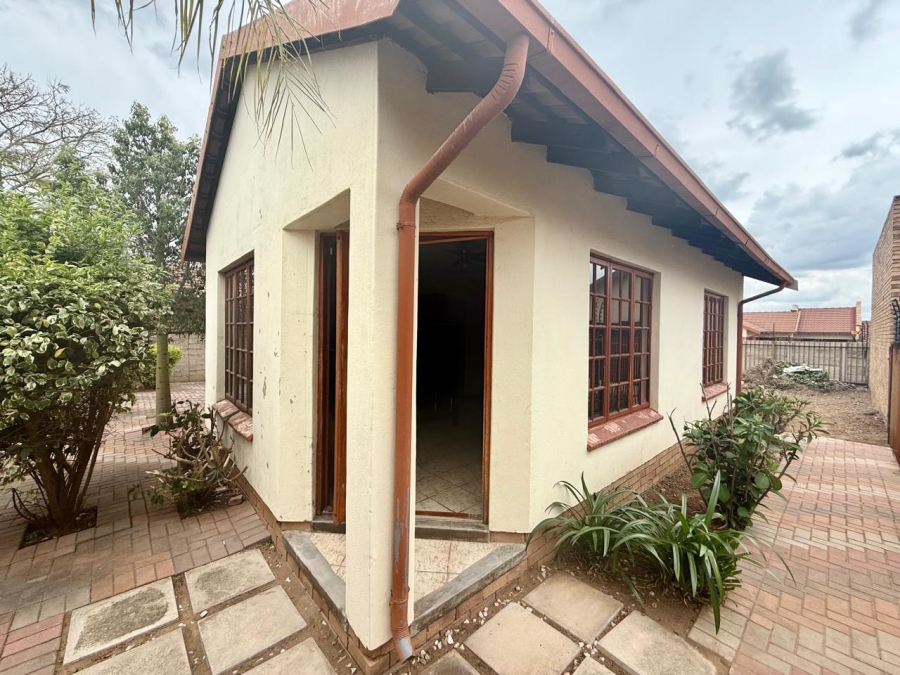 2 Bedroom Property for Sale in Ivydale Limpopo