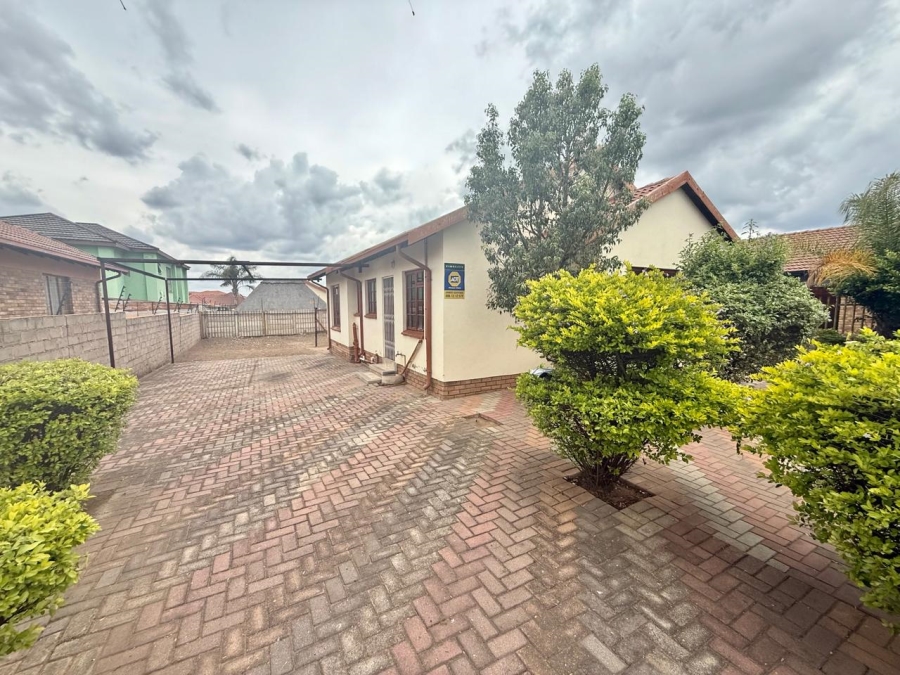 2 Bedroom Property for Sale in Ivydale Limpopo