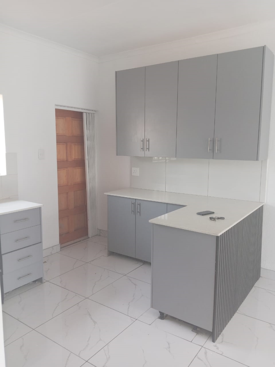 To Let 2 Bedroom Property for Rent in Bendor Limpopo