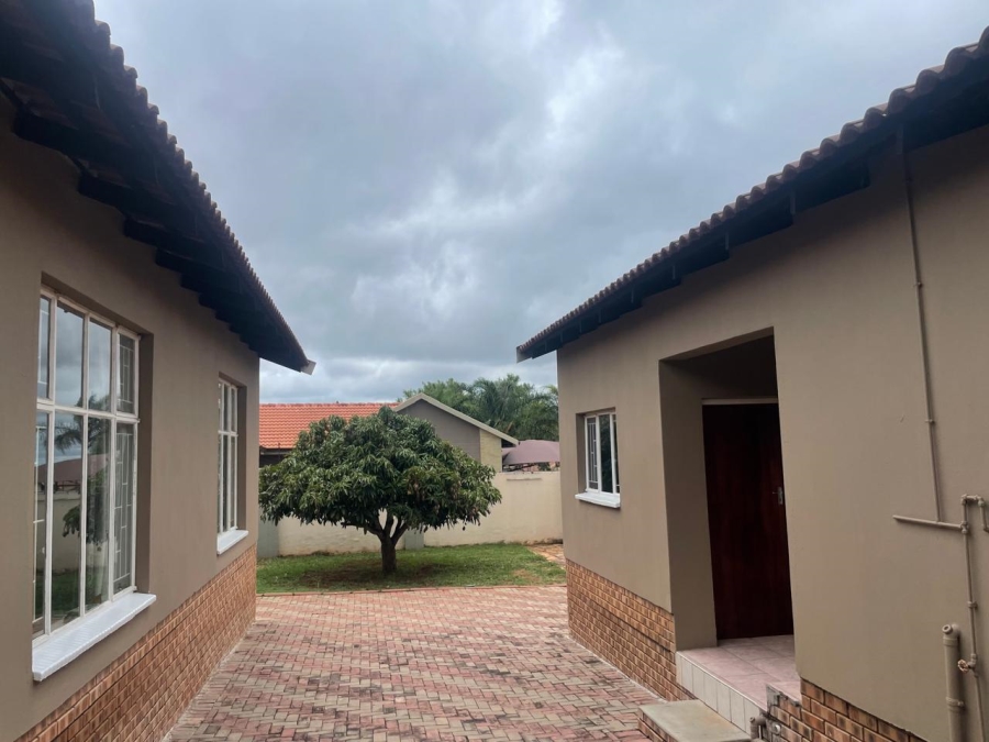 5 Bedroom Property for Sale in Bendor Limpopo