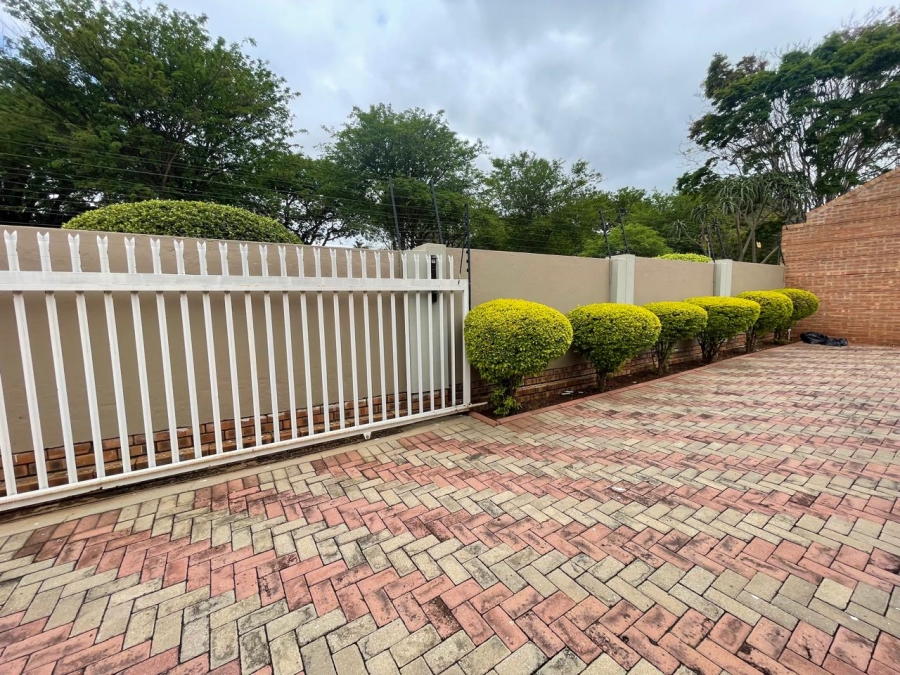 5 Bedroom Property for Sale in Bendor Limpopo