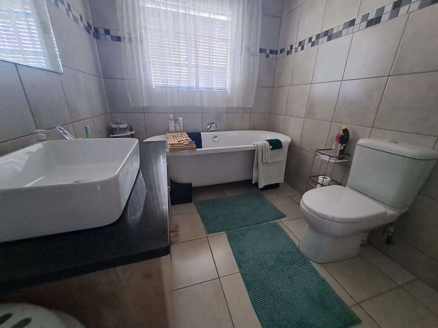 3 Bedroom Property for Sale in Bendor Limpopo