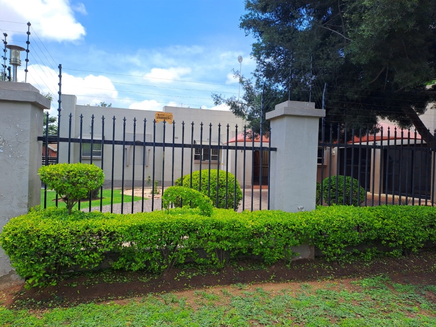 3 Bedroom Property for Sale in Fauna Park Limpopo