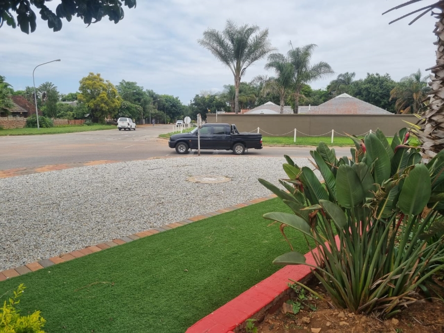 To Let 4 Bedroom Property for Rent in Flora Park Limpopo