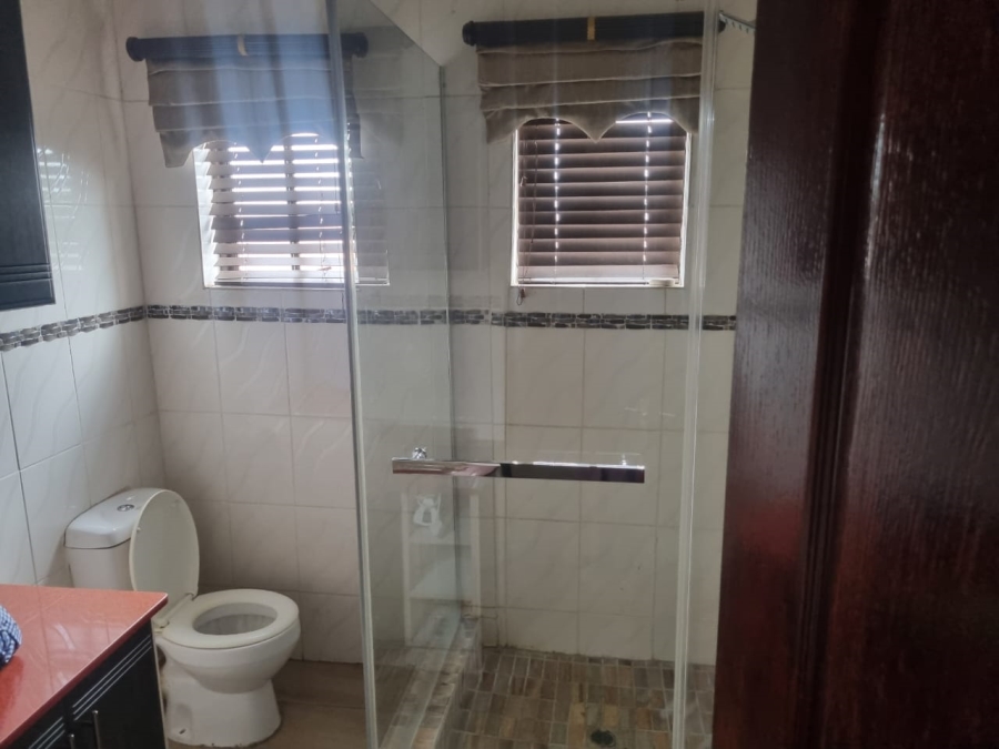 To Let 4 Bedroom Property for Rent in Flora Park Limpopo