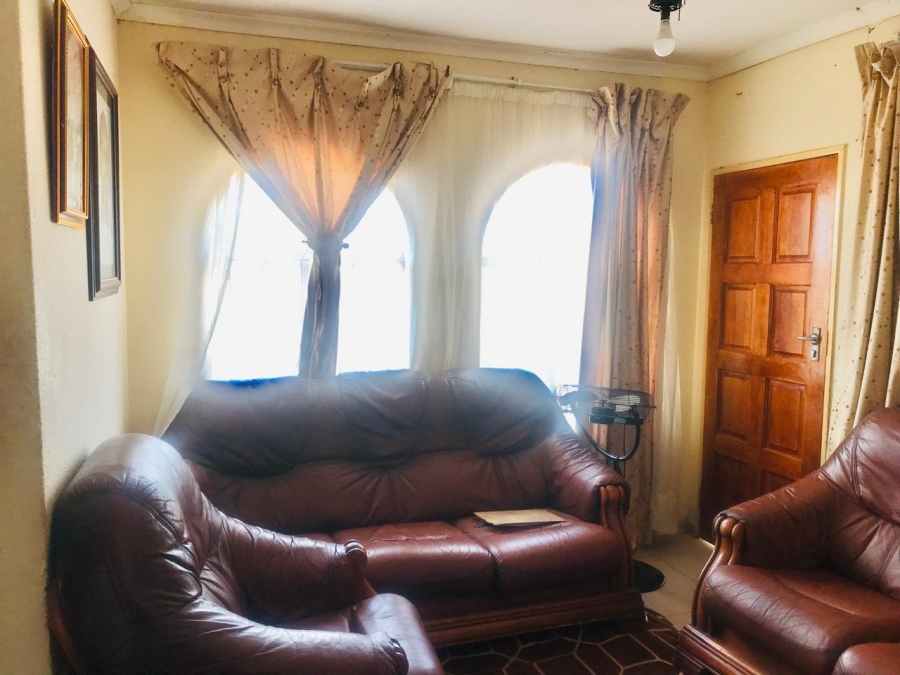 3 Bedroom Property for Sale in Madiba Park Limpopo
