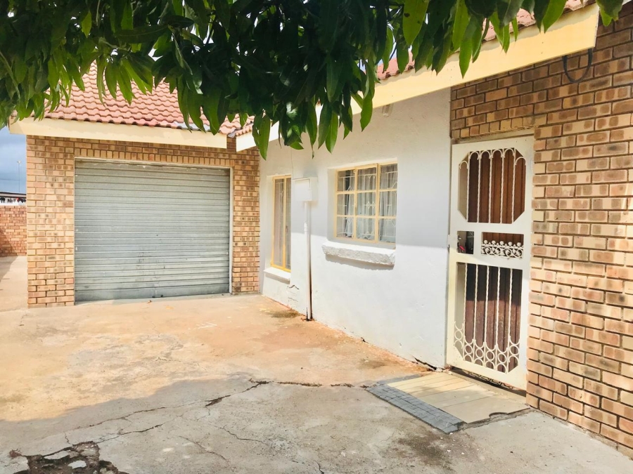 3 Bedroom Property for Sale in Seshego B Limpopo