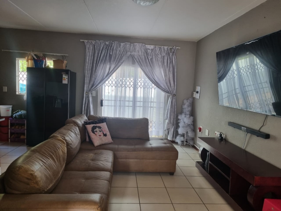 To Let 3 Bedroom Property for Rent in Moregloed Limpopo