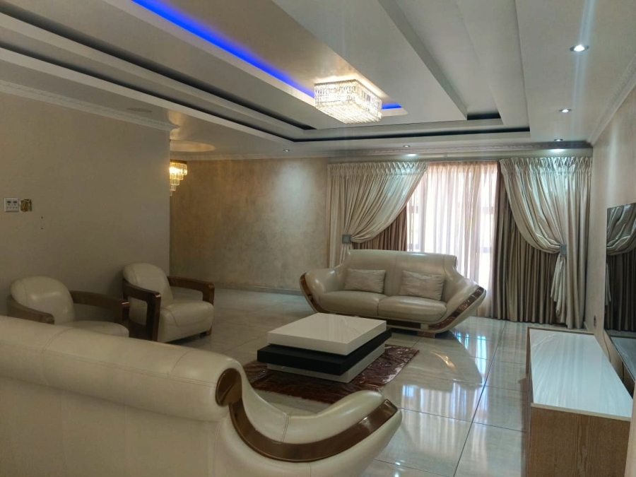 6 Bedroom Property for Sale in Bendor Limpopo