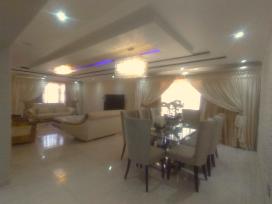 6 Bedroom Property for Sale in Bendor Limpopo