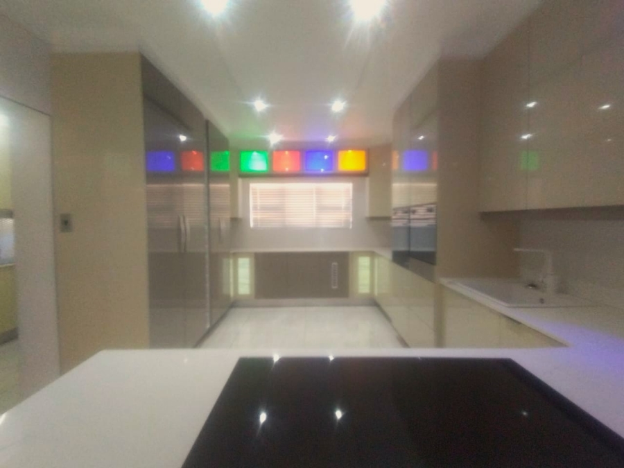 6 Bedroom Property for Sale in Bendor Limpopo