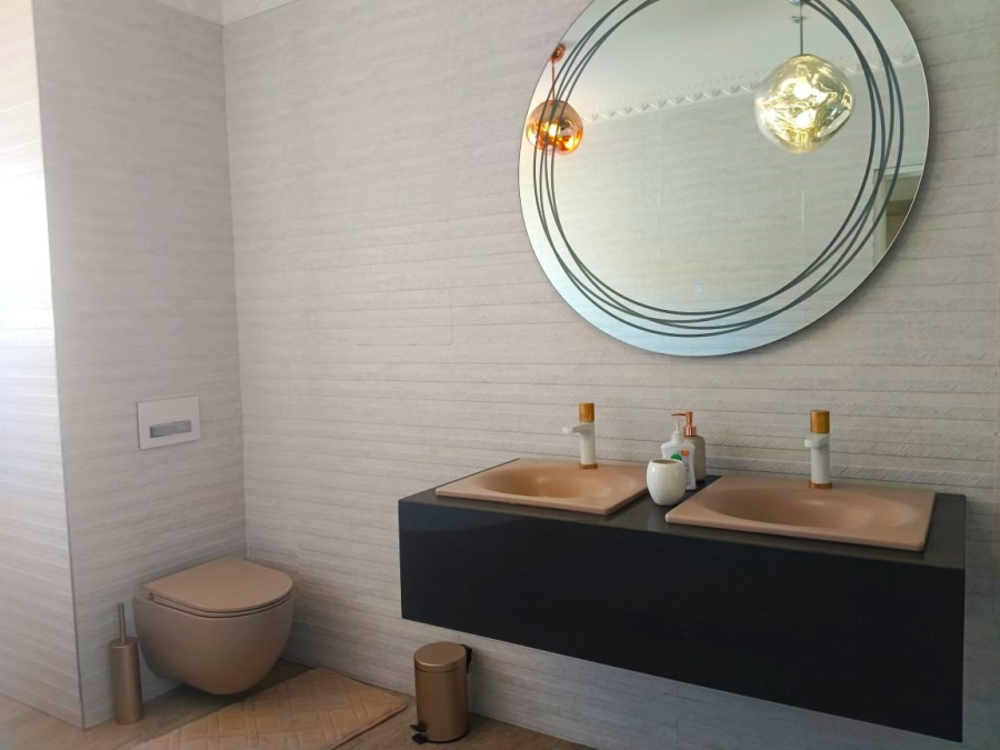 6 Bedroom Property for Sale in Bendor Limpopo