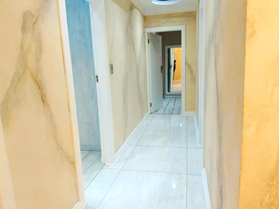 6 Bedroom Property for Sale in Bendor Limpopo