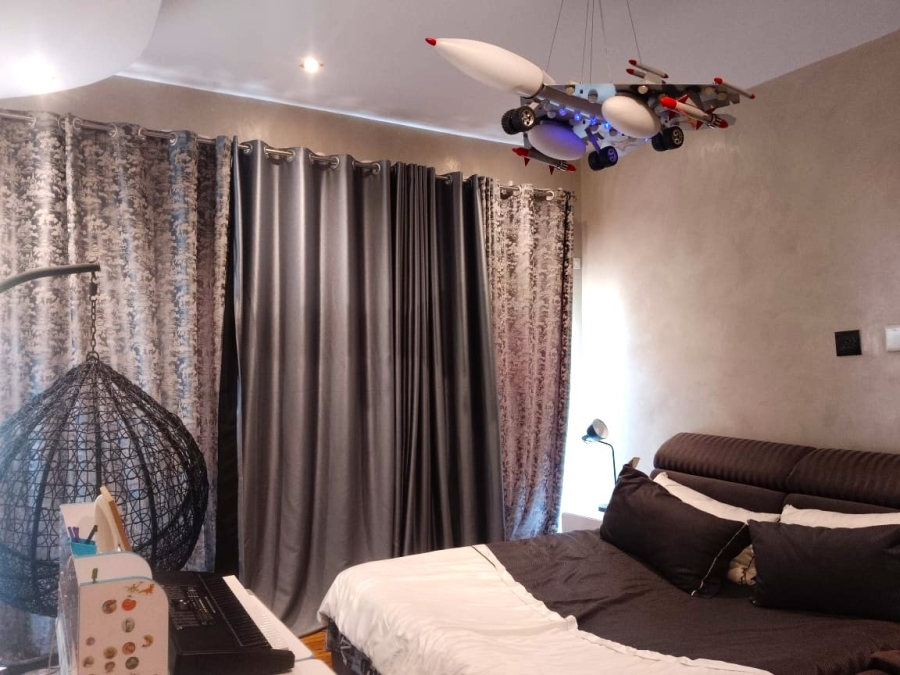 5 Bedroom Property for Sale in Woodhill Estate Limpopo